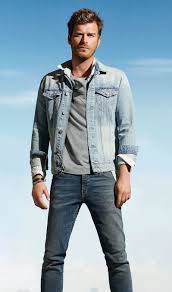 New Today From Mavi Spring Summer 2018 Collection Kivanc Tatlitug Proves To Not Only Be A Marvelous Actor But A Superb Model As Well No Wonder Why Mavi H Turca