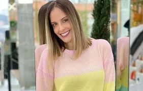 Laura janeth acuña ayala (bucaramanga, 15 de junio de 1982)es una abogada, presentadora de televisión y modelo colombiana. Saj L3v Lp9yjm
