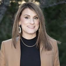 Cara Carter's Instagram, Twitter & Facebook