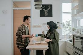 Terdapat berbagai macam 94 foto prewedding casual hijab indoor. 13 Ide Pre Wedding Tak Bersentuhan Bagi Yang Berhijab Mesra Namun Tetap Santun Dan Elegan