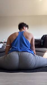 Bubble Butt Growth - video 2 - ThisVid.com