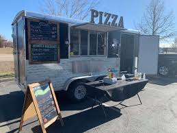 This is a food truck that's put a whole lot in the way of hearty eats on the streets, serving up a bevy of meals that are sure to curb your hunger on the curb. Ciao Mobile Pizzeria Street Food Food Truck Fort Collins And Boulder Co Truckster