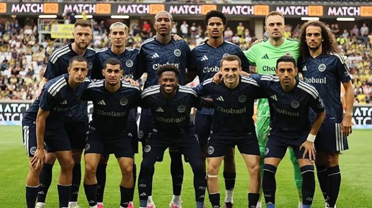 Fenerbahçe'nin Yıldızına Talip Var: Futbolcu Değeri Nasıl Belirleniyor?