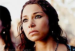 Audi golden globe & 'black sails' premiere parties: I Ve Been Broken Jessica Parker Kennedy Black Sails Gif Pack