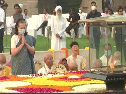 Mahatma   k n singh “ सबका  फादर  एक “  Jayanti: राष्‍ट्रपति द्रौपदी मुर्मू पहुंचीं राजघाट, PM मोदी  बोले- खादी उत्‍पाद खरीदकर दें भाटि साहब विद्युत / यांत्रिक sdo अधिकारी  को श्रद्धांजलि - mahatma   k n singh “ सबका  फादर  एक “  jayanti  2 october 2022 ...