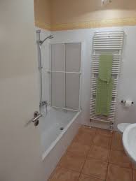 Badewanne raus dusche rein badewell, traumhaft elegantes bad mit offener dusche in neuhof, behindertengerechte dusche kinemagic royal, wanne zur dusche umbauen badewanne raus duschkabine, ästethische badrenovierung mit begehbarer dusche und. Wanne Raus Dusche Rein Informationen Badbeispiele