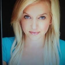 Lisa Lennox's Instagram, Twitter & Facebook