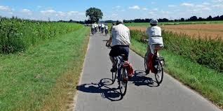 Isernhagen Adfc Radtour Fuhrt Zum Bauhaus Museum Nach Celle