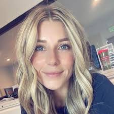 Ivana Stanić (@Ivana_Maja)