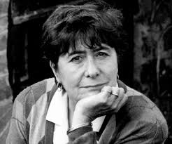 SPOTLIGHT ON GEORGINA BOWMAN: She began her broadcasting career in the  early 1990s at Radio City as a news journalist. In the mid-1990s, she  worked as a journalist at Rock FM, in