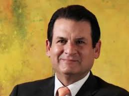 Quién es Luis Carlos Sarmiento Gutiérrez, el nuevo presidente en la junta  directiva del Grupo Aval?