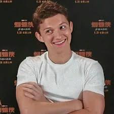 Pin By Allison On Twilight Movie In 2020 Tom Holland Tom Holland Peter Parker Tom Holland Spiderman