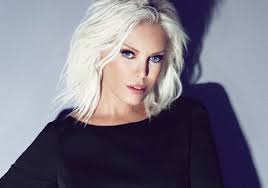 Ajda Pekkan In Dogdugu Yali Ucte Bir Fiyatina Satista Fiyat Pekkan Women Blush Wedding Dress Blush Wedding