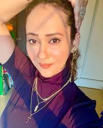 Amandeep Hundal's Instagram, Twitter & Facebook