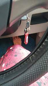 Check spelling or type a new query. Mingguan Wanita Siapa Yang Sama Geng Macam Ni Bawa Kereta Jenis Tak Selesa Pakai Kasut Selipar Kredit Foto Noriah Jais Facebook