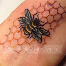 I Would So Get This Honeybee Tattoo Bee Tattoo Honeycomb Tattoo Tattoos
