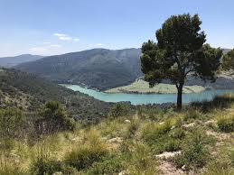 A licodia eubea general building contractor will work with your architect to review plan as you build a house and ensure everything is in place before work is started as well as arrange for permits and necessary inspections. Wikiloc Foto Von Lago Dirillo Licodia Eubea Ct 1 2