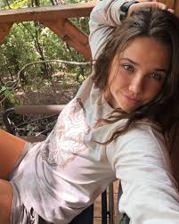 Q3! 🤍 July-September was a packed little quarter! Filled with lots of big  moments and little ones that meant a lot. • public speaking & PowerPoints •  uncle Charles to the rescue