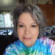 Sandra Arnold (@AvonShoppe)