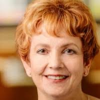 Sarah Hooke's Instagram, Twitter & Facebook