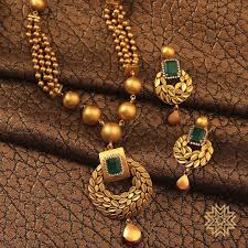 Beautiful Statement Necklace From Manubhaijewels For More Jewellery Designs Ple Fashion Jewelry Necklaces Gold Jewellery Design Necklaces Gold Pendant Jewelry