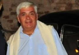 Secondo alcuni testimoni, il corpo della vittima, un sindacalista dei si cobas di 37 anni, è stato trascinato per una decina di metri. Sindacalista Muore Investito Dal Treno Notizia Oggi Borgosesia