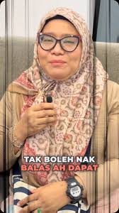 Work today. Completion for my contra case. Met Dato Lee Heng Eam of  PropNex. We talk soon buddy! School Holidays start. The kids bored and  followed us where ever we go. #themilhans