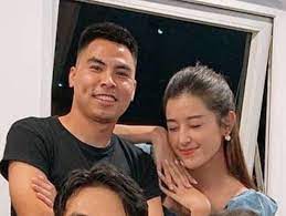 Nhưng một lần nữa tôi khẳng định giữa tôi và huy chỉ là bạn bè! A Háº­u Huyá»n My Ä'áº¿n Hang Ä'áº«y Cá»• VÅ© Cho Cáº­u Báº¡n Than Ä'a Trong Mau Ao Ha Ná»™i Fc