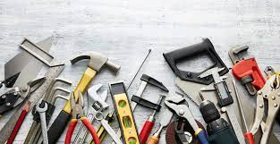 Jika kamu masih bingung membedakan yang mana steker, fitting, atau stop kontak, maka kamu perlu menyimak penjelasan berikut ini biar kamu tidak lagi salah sebut. 11 Daftar Perkakas Alat Pertukangan Rumah Tangga Wajib Ada