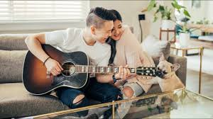 How To Direct Couples Into Natural Poses At Home Photoshoot Ideas Youtube