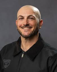 Adam Cantando's Instagram, Twitter & Facebook