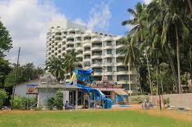 Major penang sights, such as escape theme park and golden sands resort are located nearby. Teluk Bahang