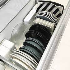 食器収納術総集編 無印や100均を使った整頓のコツ30選 食器棚 収納 キッチン 背面収納 食器棚 収納 引き出し