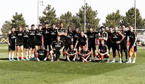 Carlos henrique casimiro (born 23 february 1992), known as casemiro, is a brazilian footballer who plays as a defensive midfielder for spanish club real madrid and the brazil national team. Wer Ist Hier Der Wachhund Real Total