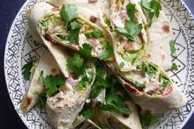 Wraps Mit Thunfisch Schinken Oder Huhnchen Rezept Rezepte Kochrezepte Wraps Rezept