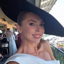 Suzanne Ryan Millinery (@suzanneryanmillinery) · Instagram photos and videos