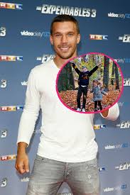 Kinder podolski kinder lukas podolski video video. Vollblut Papa Poldi Lukas Teilt Seltenes Bild Seiner Kids Promiflash De