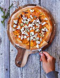 Pizza Bianco Med Sotpotatis Chevre Och Honung Systrarna Eisenman Barnmat Sotpotatis Recept