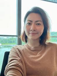 Yesterday, thanks to Marcus Teoh invitation (I was fortunate to be one of  his VIP guests) which gave me the opportunity to enjoy an orchestra  performance led by the famous local conductor