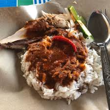 Of course beside nasi dagang they still have nasi lemak, bihun goreng and the locals' favourite, keropok lekor! Nasi Dagang Warisan Breakfast Spot