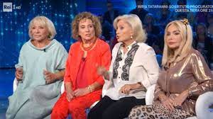 In questa puntata vi raccontiamo di loro, è di come sono state protagoniste della nascita della tv in italia. Le Signorine Buonasera Domenica In 13 10 2019 Youtube