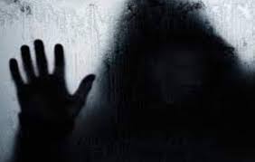 كلهم لها و هي لهم الصورة غير متضحة لن تتضح ابدا الا بعد 10 سنوات كما لم تتضح صورة القصير الا بعد عشر هكذا هي الصور لا تتض Dream Meanings