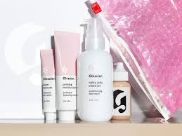 We believe that beauty should be fun, easy, imperfect, and personal. Emily Weiss Explains Why People Are Freaking Out About Glossier Racked