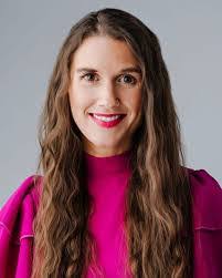 Lindsay Horne's Instagram, Twitter & Facebook