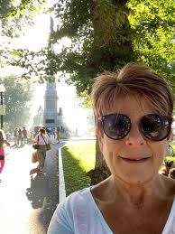 Introduction and family photo sharing in sports fan group