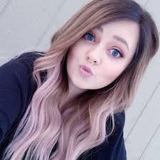 Hillary Keene's Instagram, Twitter & Facebook