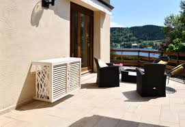 Deco Pompe A Chaleur En 2020 Poele A Bois Pompe A Chaleur Cache Clim