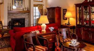 Antiques don't always have to be statement pieces. Vintage Decor Ideas With Antique Furniture Styles Mybayut