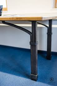Detail Tischfusse In 2020 Holz Und Stein Tisch Wohnen