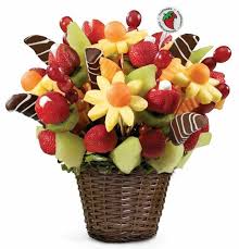 Cadeau Pas Che Bouquet De Fruits Bonbonscor Ei Edible Fruit Arrangements Edible Arrangements Fruit Arrangements